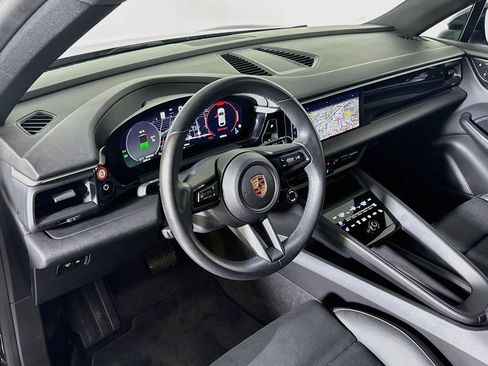 Certified 2025 Porsche Macan Electric RWD image 4