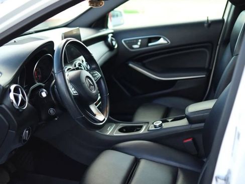 Used 2019 Mercedes-Benz GLA 250 image 16