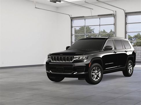 New 2023 Jeep Grand Cherokee L Laredo image 1