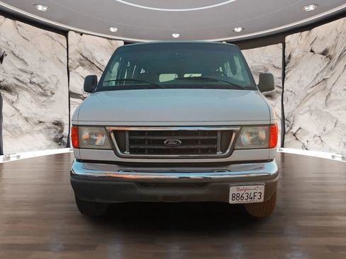 Used 2007 Ford E-350 and Econoline 350 XLT image 2