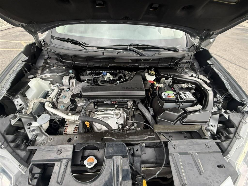 Used 2017 Nissan Rogue SV AWD/4WD image 36
