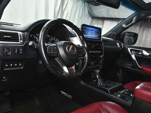 Used 2023 Lexus GX 460 Luxury w/ Sport Design Package image 18