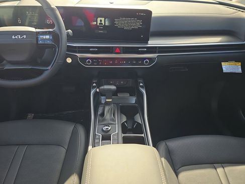 New 2026 Kia Sorento EX w/ EX Premium Package FWD image 17