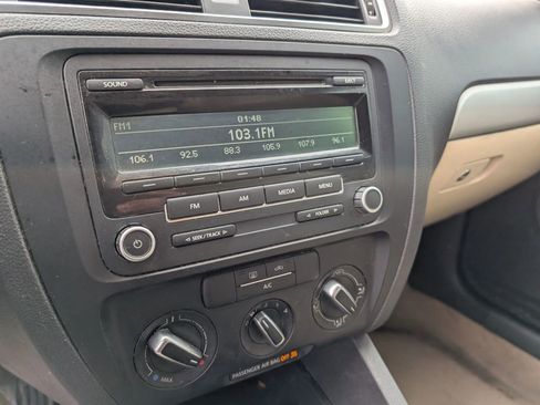 Used 2013 Volkswagen Jetta SE image 14