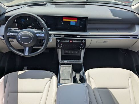 New 2025 Hyundai Tucson Limited image 21