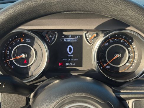 Used 2023 Jeep Gladiator Sport w/ Trailer Tow Package image 14