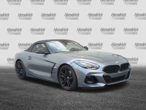 Certified 2024 BMW Z4 M40i w/ Premium Package RWD image 2
