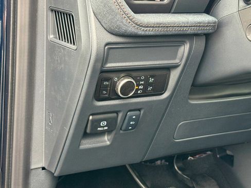 New 2025 Ford F150 Lightning Lariat image 30