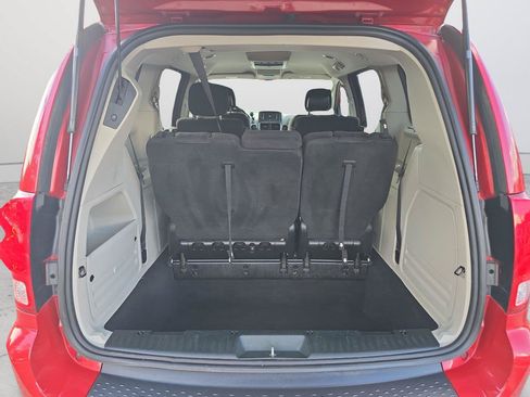 Used 2013 Dodge Grand Caravan SXT w/ UConnect Hands-Free Group FWD image 28