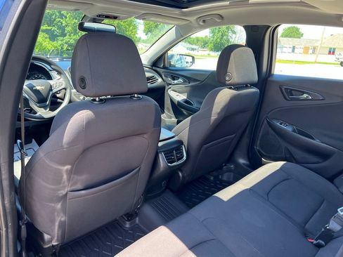 Used 2021 Chevrolet Malibu LT FWD image 22