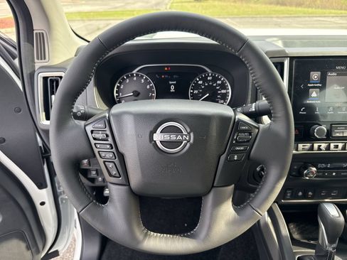 New 2026 Nissan Frontier SV w/ SV Convenience Package AWD/4WD image 21