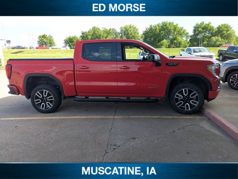Used 2021 GMC Sierra 1500 AT4 w/ AT4 Value Package AWD/4WD image 3