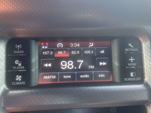 Used 2013 Dodge Charger SE RWD image 16