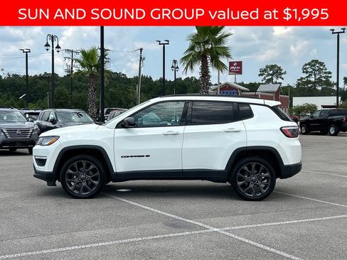 Used 2021 Jeep Compass Latitude w/ Sun and Sound Group AWD/4WD image 2