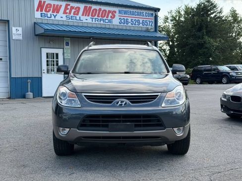 Used 2012 Hyundai Veracruz Limited w/ Navigation Pkg FWD image 2