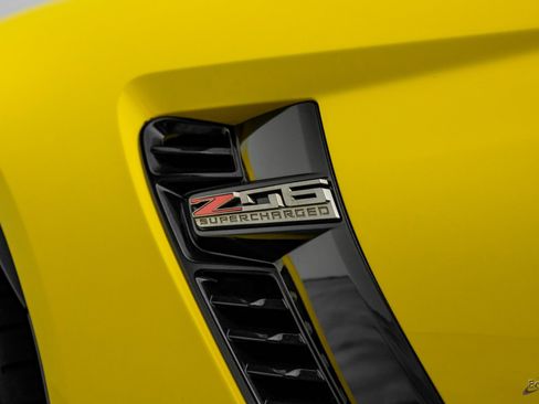 Used 2018 Chevrolet Corvette Z06 image 55