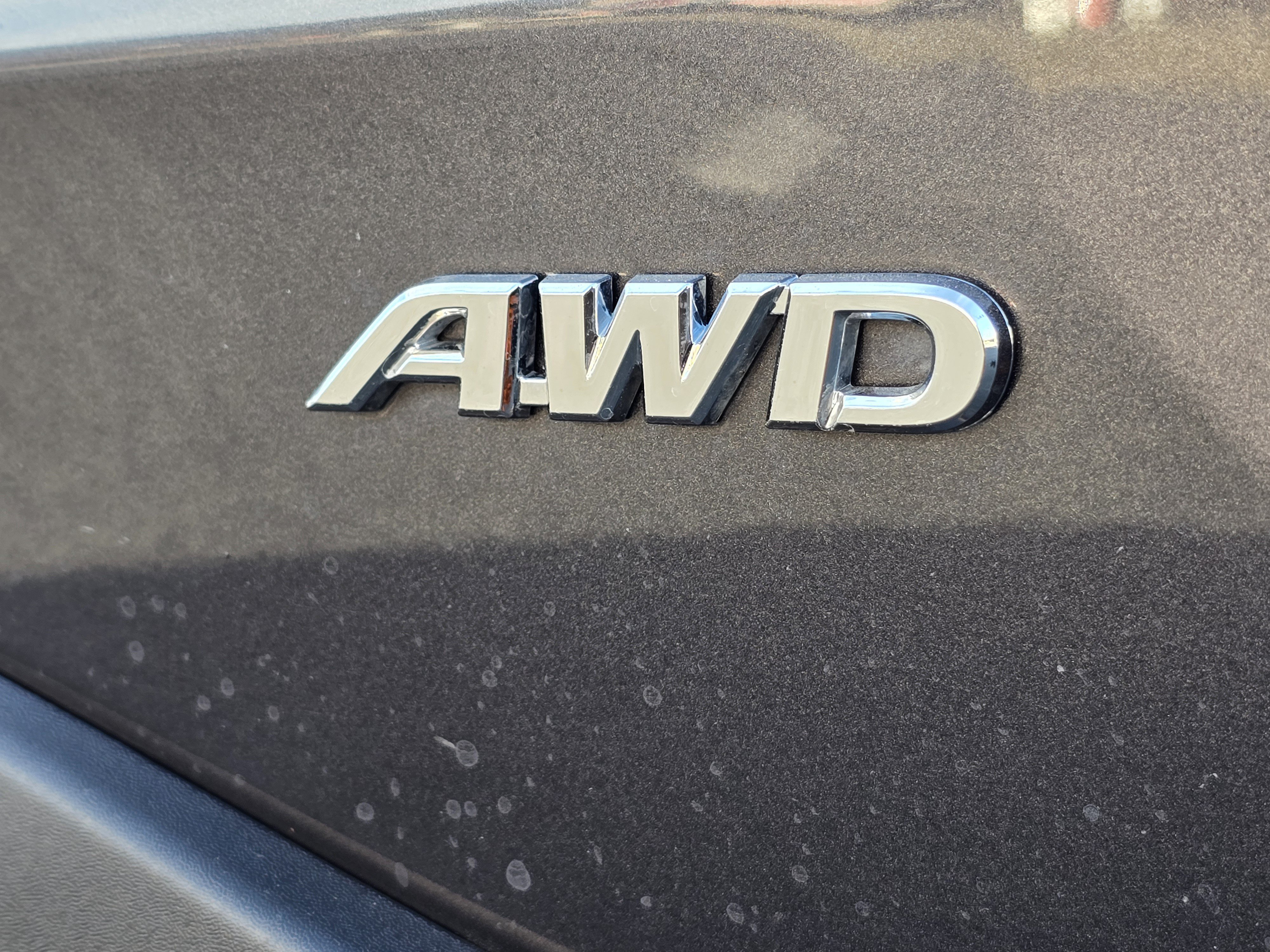 Used 2025 Toyota RAV4 XLE AWD/4WD image 25