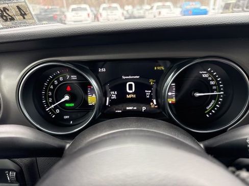 Used 2023 Jeep Wrangler Unlimited w/ Cold Weather Group image 11