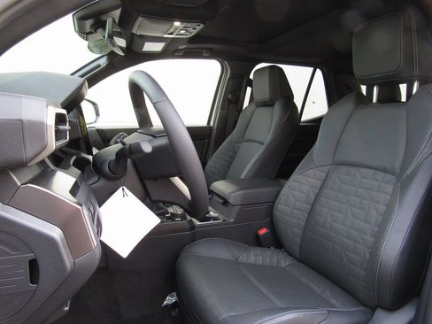 Certified 2025 Toyota 4Runner TRD Off-Road Premium image 12