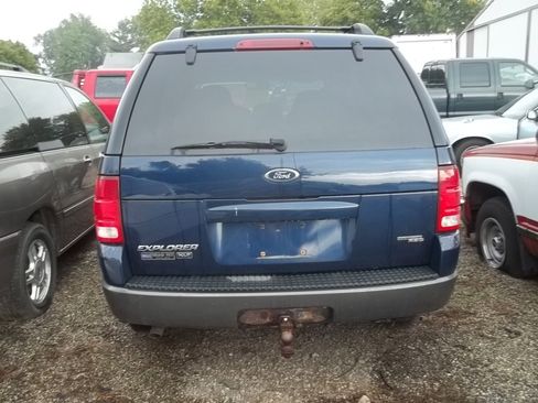 Used 2005 Ford Explorer Sport XLT image 4
