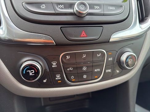 Used 2020 Chevrolet Equinox LT image 28