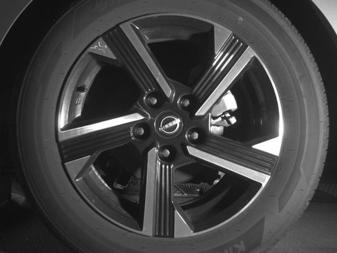 Used 2025 Nissan Sentra SV FWD image 14