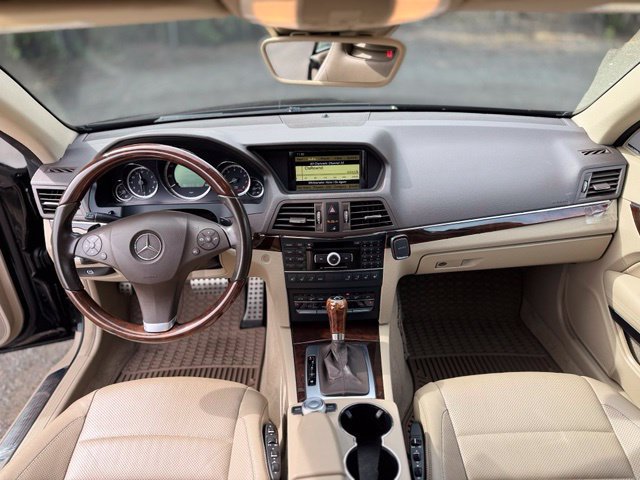 Used 2011 Mercedes-Benz E 550 Cabriolet image 15
