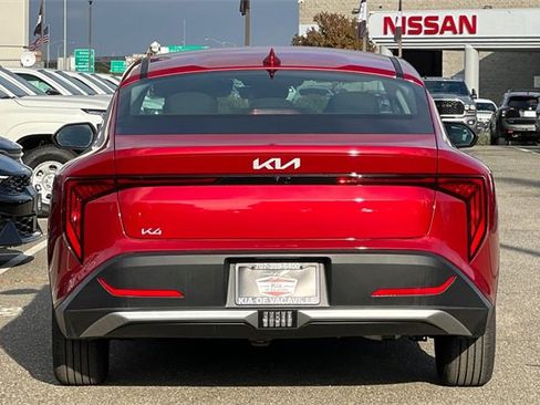 New 2025 Kia K4 LXS image 6
