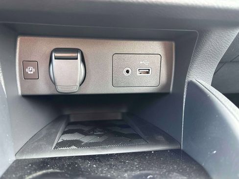 Certified 2025 Nissan Versa SV w/ Trunk Package FWD image 24
