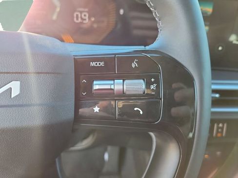 New 2026 Kia Sorento LX FWD image 13