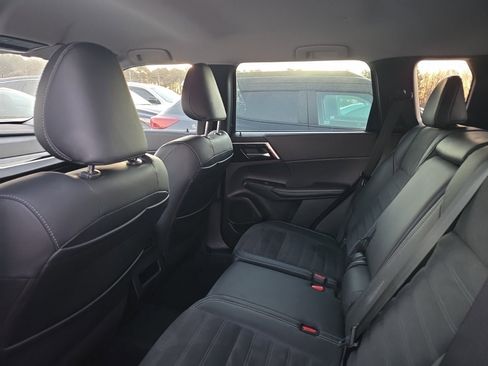 Used 2026 Chevrolet Traverse LT w/ Driver Confidence Package image 15