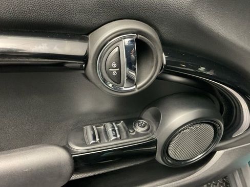 Used 2017 MINI Cooper S image 10