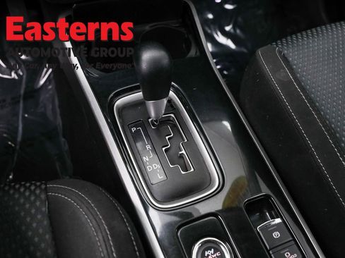 Used 2020 Mitsubishi Outlander ES image 13