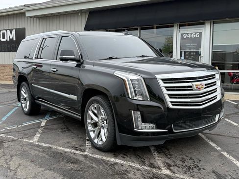 Used 2017 Cadillac Escalade ESV Platinum image 6