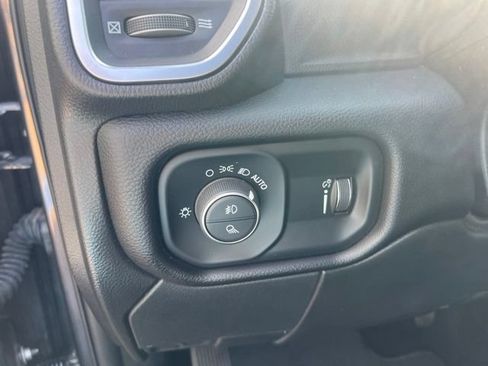 Used 2025 RAM 2500 Big Horn AWD/4WD image 19