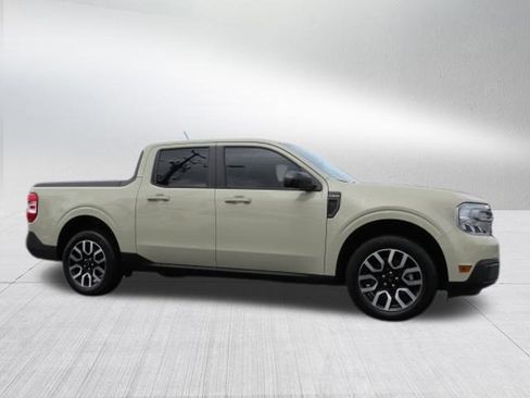 Used 2024 Ford Maverick Lariat image 2