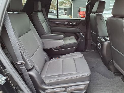 Used 2024 GMC Yukon Denali AWD/4WD image 16
