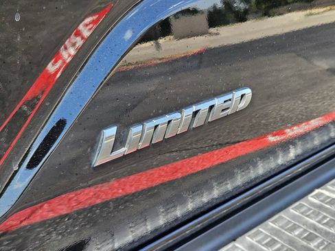 Used 2025 Toyota 4Runner Limited RWD image 9