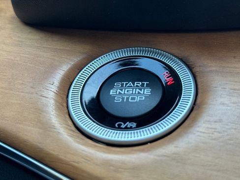 Used 2023 Jeep Grand Cherokee L Summit image 31