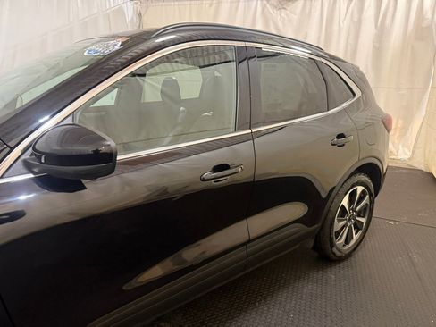 Used 2024 Ford Escape Platinum w/ Premium Technology Package image 7