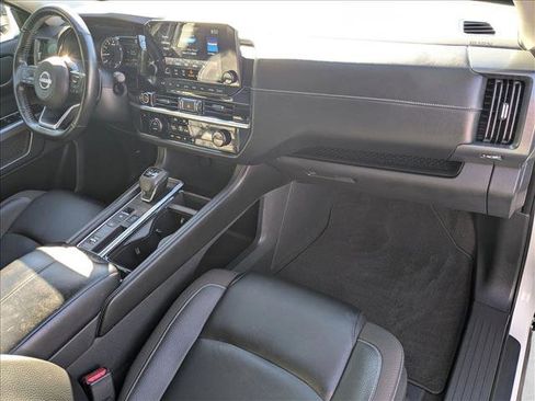 Used 2022 Nissan Pathfinder SL image 21