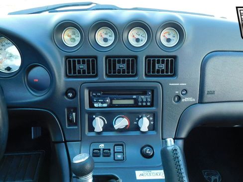 Used 1999 Dodge Viper GTS image 16