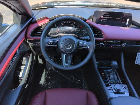 New 2026 MAZDA MAZDA3 Hatchback w/Premium Plus Pkg image 16