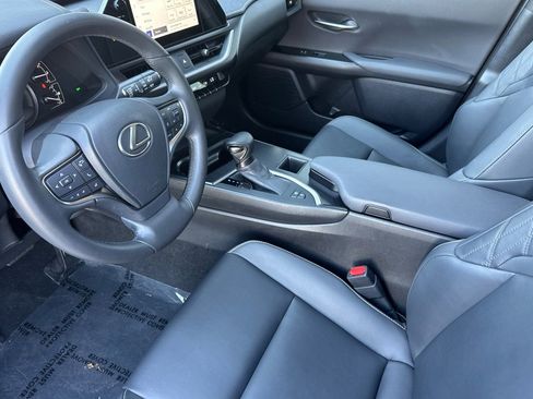 Used 2024 Lexus UX 250h FWD image 9