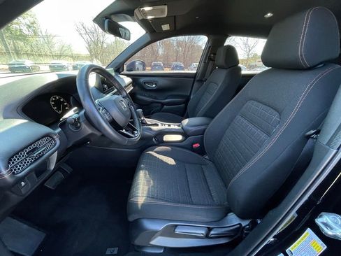 Certified 2025 Honda HR-V Sport image 25