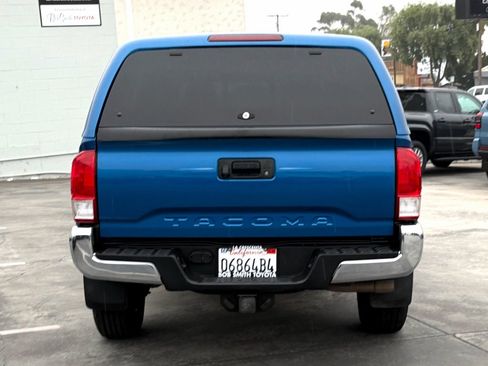 Used 2017 Toyota Tacoma SR5 image 7