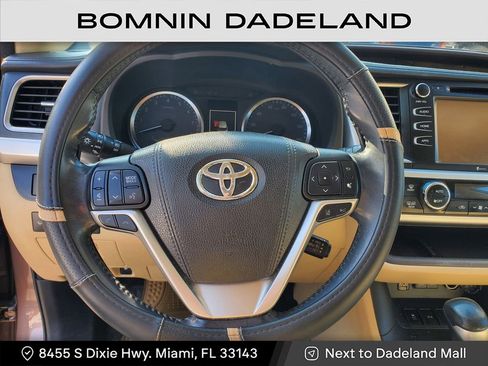 Used 2018 Toyota Highlander Plus image 17