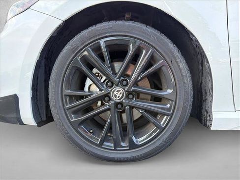 Used 2025 Toyota Camry SE FWD image 9
