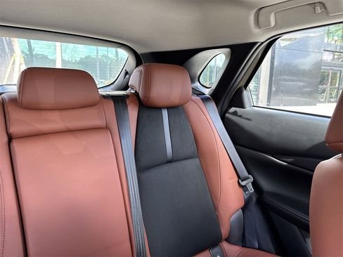 New 2024 MAZDA CX-30 Carbon image 20