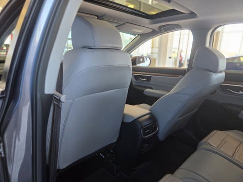 Used 2018 Honda CR-V Touring image 18